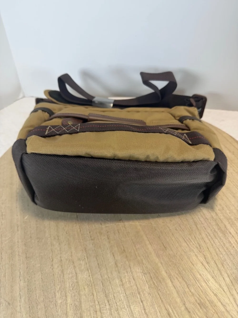 Vanguard Havana 21 Camera Shoulder Bag Khaki Brown DSLR Mirrorless NWT Rain Cove